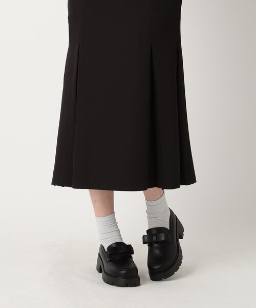 cs T&P（シーエスティーアンドピー）の「【抗菌・消臭】リボン付きローファーパンプス（パンプス・レディース・アイボリー/ブラック系8/ブラック系5・LL/S/M/L）」の20枚目の写真