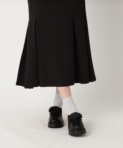 cs T&P（シーエスティーアンドピー）の「【抗菌・消臭】リボン付きローファーパンプス（パンプス・レディース・アイボリー/ブラック系8/ブラック系5・LL/S/M/L）」の21枚目の写真