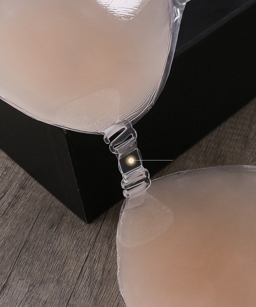 Miniministore（ミニミニストア）の「シリコンブラ ストラップレス 粘着ブラ（ブラジャー・レディース・ライトベージュ・FREE）」の6枚目の写真