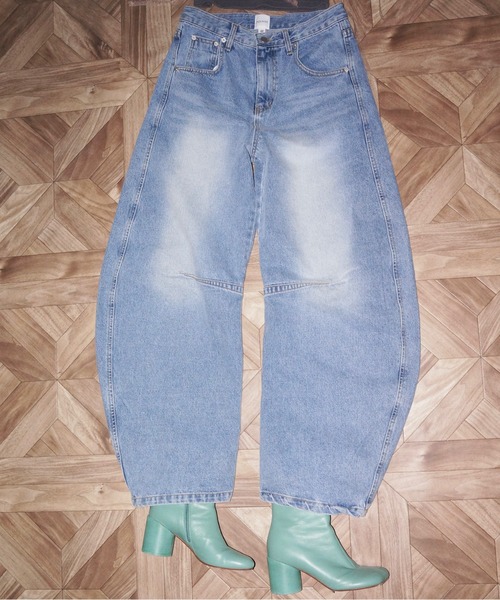 今年人気のブランド品や musubore（ムスボレ）の「curve wide denim PT / カーブワイド パンツ