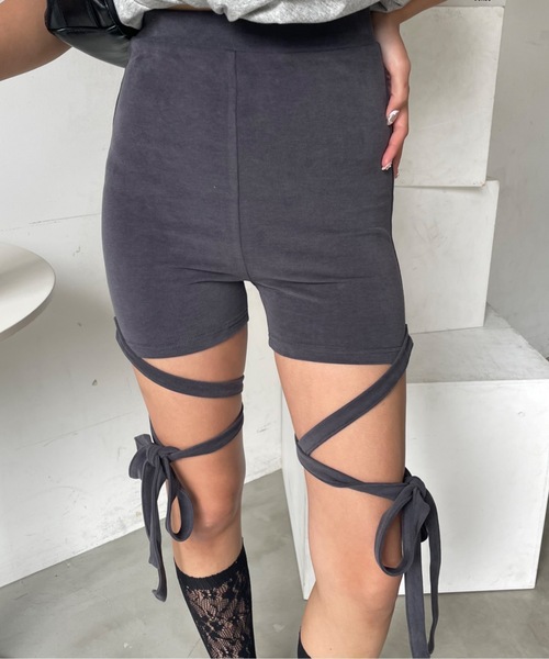 SHAGGIE(シャギー)の「クロスストラップリボンレギンスハーフパンツ(その他パンツ・レディース・チャコールグレー/ブラック・FREE)」の13枚目の写真