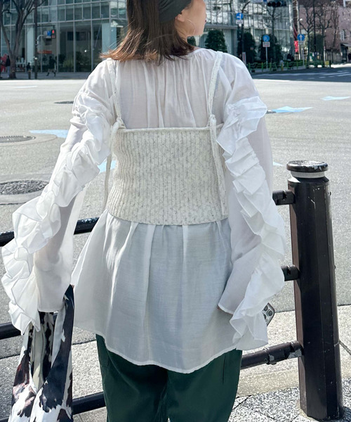アルシーヴ archives ＜limited＞FRILLY BLOUSE×BUSTIER （OFWH） archives（アルシーヴ）の「〈limited〉FRILLY BLOUSE×BUSTIER