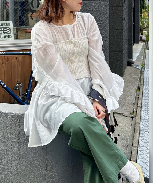 アルシーヴ archives ＜limited＞FRILLY BLOUSE×BUSTIER （OFWH） archives（アルシーヴ）の「〈limited〉FRILLY BLOUSE×BUSTIER