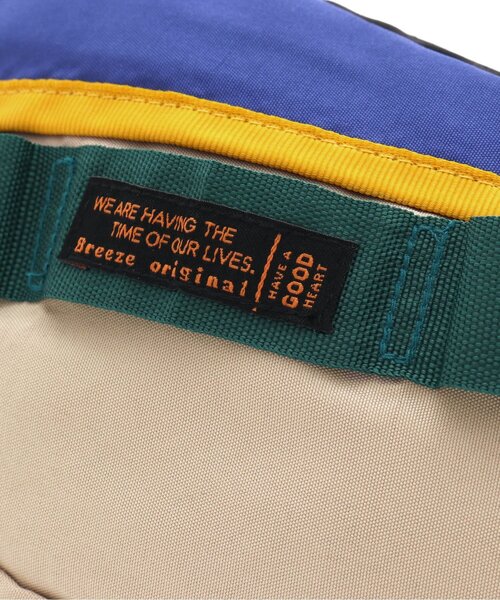 BREEZE（ブリーズ）の「ミニショルダーバッグ（ボディバッグ/ウエストポーチ・キッズ・ブルー/ブラック・FREE）」の4枚目の写真