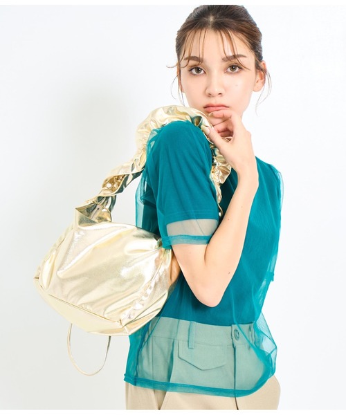 ANAP（アナップ）の「メタリックギャザーバッグ（ハンドバッグ・レディース・ゴールド/シルバー・FREE）」の2枚目の写真