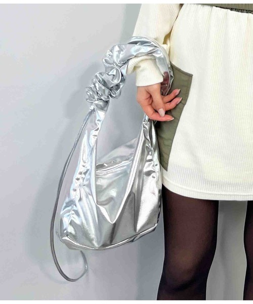 ANAP（アナップ）の「メタリックギャザーバッグ（ハンドバッグ・レディース・ゴールド/シルバー・FREE）」の19枚目の写真