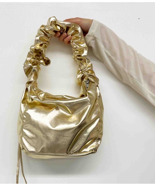 ANAP（アナップ）の「メタリックギャザーバッグ（ハンドバッグ・レディース・ゴールド/シルバー・FREE）」の21枚目の写真