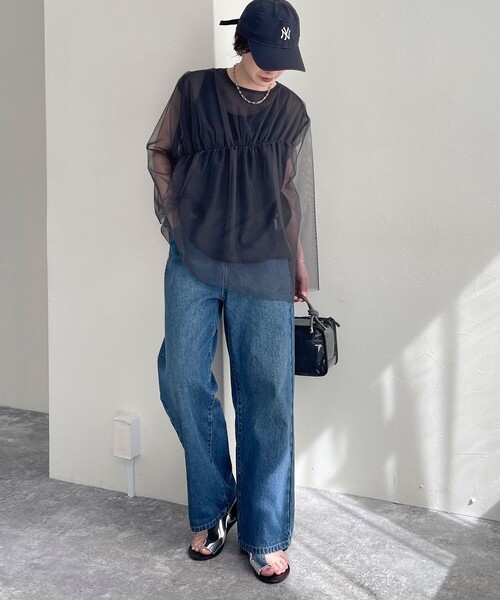 fredy emue（フレディエミュ）の「チュールシャーリングブラウス（シャツ/ブラウス・レディース・チャコールグレー/アイボリー・38）」の14枚目の写真