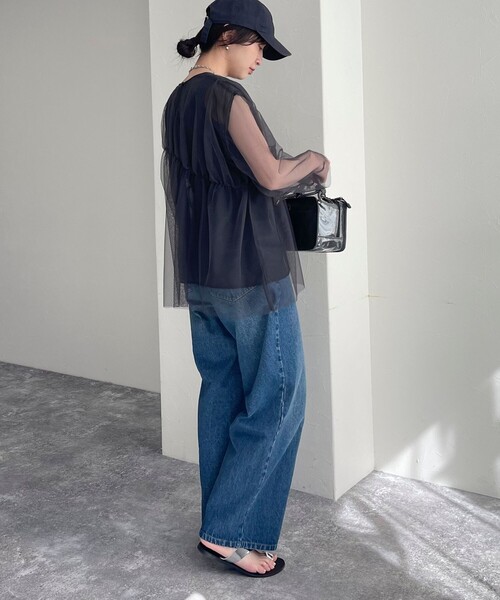 fredy emue（フレディエミュ）の「チュールシャーリングブラウス（シャツ/ブラウス・レディース・チャコールグレー/アイボリー・38）」の18枚目の写真