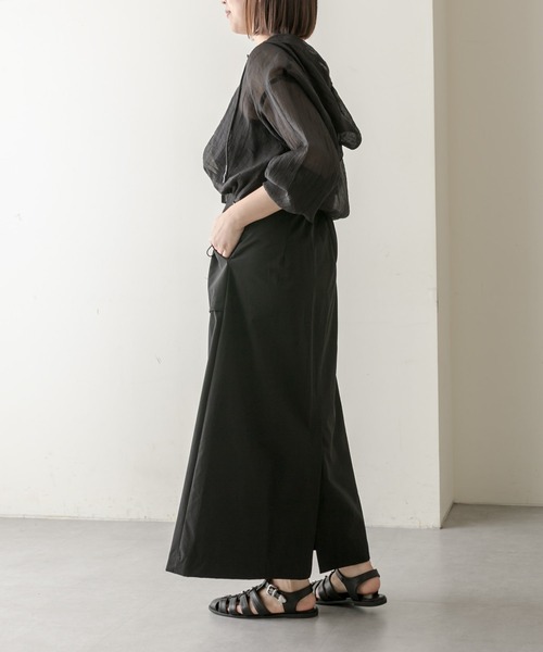 ear PAPILLONNER（イアパピヨネ）の「《バックスリット入り》ビッグポケットスカート【SUM1 STYLE】（スカート・レディース・ブラック/ライトグレー/カーキ・FREE）」の8枚目の写真