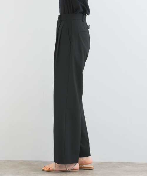 URBAN RESEARCH ROSSO WOMEN(アーバンリサーチ ロッソ)の「ツータックスラックス(スラックス・レディース・ブルー/ブラック/ブラウン・36/38)」の15枚目の写真