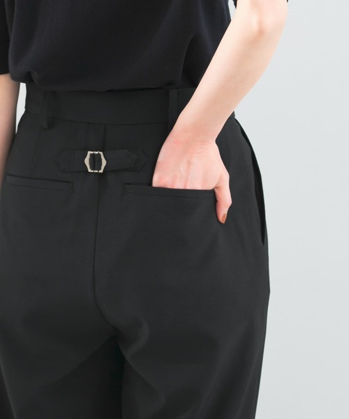URBAN RESEARCH ROSSO WOMEN(アーバンリサーチ ロッソ)の「ツータックスラックス(スラックス・レディース・ブルー/ブラック/ブラウン・36/38)」の21枚目の写真