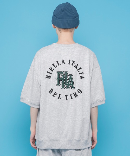 FILA（フィラ）の「FILA フィラ ブランド デザインロゴ ワッペン 刺繍 バックプリント ミニ裏毛 半袖 スウェット プルオーバー トレーナー（スウェット・メンズ・グリーン/ネイビー/グレー系/ブラック・LL/L/M）」の15枚目の写真