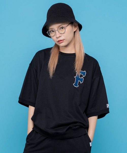 FILA（フィラ）の「FILA フィラ ブランド デザインロゴ ワッペン 刺繍 バックプリント ミニ裏毛 半袖 スウェット プルオーバー トレーナー（スウェット・メンズ・グリーン/ネイビー/グレー系/ブラック・LL/L/M）」の12枚目の写真