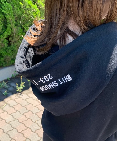 non-hedge（ノンヘッジ）の「フードロゴノースリーブミニワンピース（ワンピース・レディース・ブラック/チャコールグレー/ブルー/オフホワイト・FREE）」の15枚目の写真