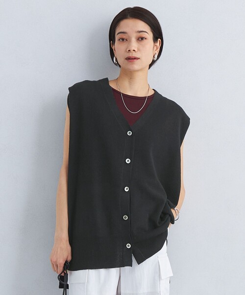 green label relaxing(グリーンレーベルリラクシング)の「フォルム シアー ジレ ベスト -ウォッシャブル-(ベスト・レディース・ワインレッド/ブラック/オフホワイト・FREE)」の2枚目の写真