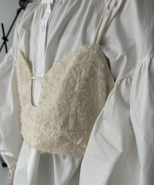lawgy（ラウジー）の「center line fringe bustier / センターラインフリンジビスチェ（ベスト・レディース・アイボリー/ブラック・FREE）」の8枚目の写真
