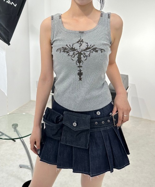 XU（エックスユー）の「【XU】studs cross print sleeveless（タンクトップ・レディース・チャコール/ホワイト/グレー/ブラック・ONE SIZE）」の21枚目の写真