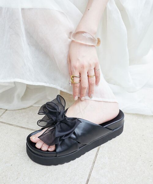 MAJESTIC LEGON（マジェスティックレゴン）の「ビッグリボンサンダル（サンダル・レディース・アイボリー/ブラック・SMALL/MEDIUM/LARGE/X-LARGE）」の10枚目の写真