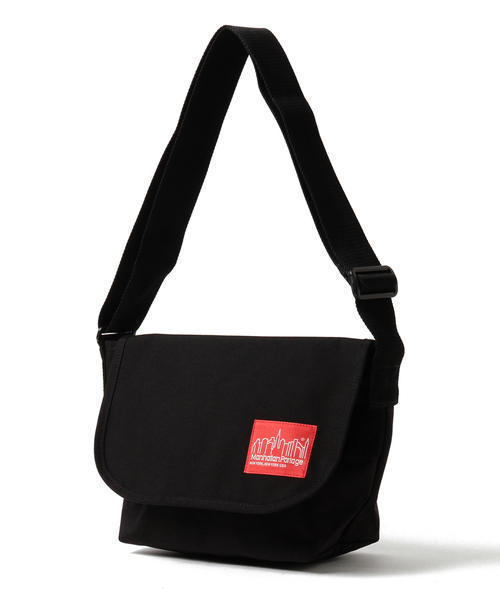 Manhattan Portage（マンハッタンポーテージ）の「Manhattan Portage / 1605JR（メッセンジャーバッグ・メンズ・ブラック/ネイビー・ONE SIZE）」の5枚目の写真