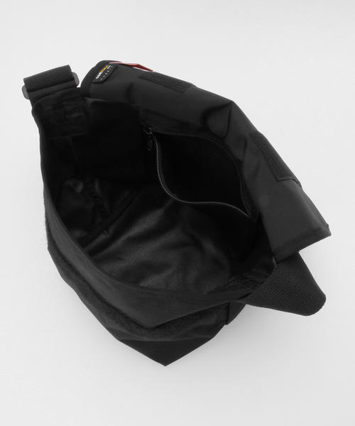 Manhattan Portage（マンハッタンポーテージ）の「Manhattan Portage / 1605JR（メッセンジャーバッグ・メンズ・ブラック/ネイビー・ONE SIZE）」の10枚目の写真
