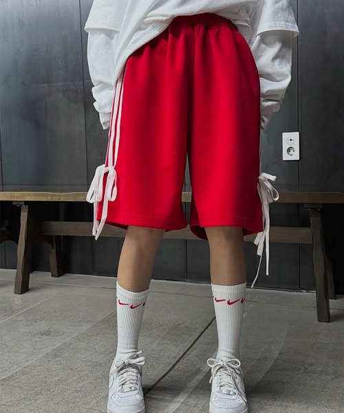 ROGER AND RAW（ロジャーアンドロウ）の「サイドラインリボンジャージパンツ（その他パンツ・レディース・レッド/ネイビー・FREE）」の2枚目の写真