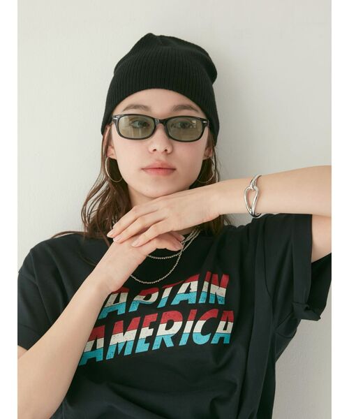 Ungrid(アングリッド)の「スクエアカラーレンズサングラス(サングラス・レディース・ブラック・FREE)」の3枚目の写真