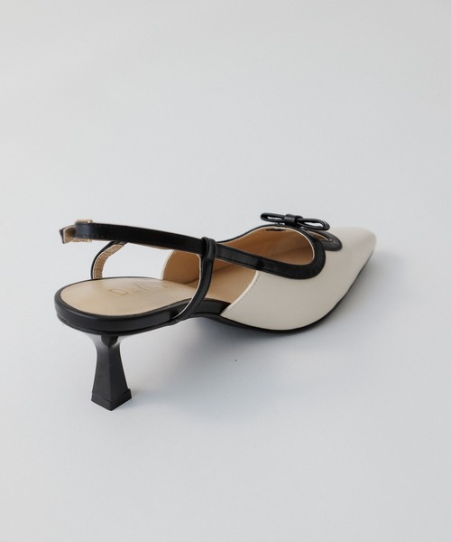 DEICY(デイシー)の「ポインテッドプチリボンサンダル(サンダル・レディース・ベージュ/オフホワイト/アイボリー・L/M/S)」の8枚目の写真