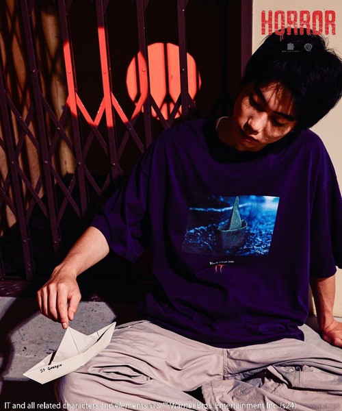 niko and...(ニコアンド)の「【IT(イット)】コラボアソートプリントT(Tシャツ/カットソー・メンズ・チャコール/パープル/オフホワイト/ブラック・LARGE/MEDIUM)」の1枚目の写真