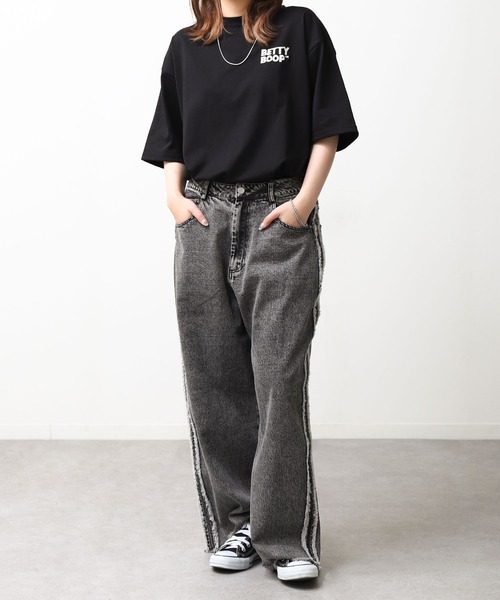 BETTY BOOP(ベティ・ブープ)の「【BETTY BOOP】 ハーフスリーブ ビッグシルエット バックプリント Tシャツ(Tシャツ/カットソー・レディース・オートミール/ホワイト/ダークグリーン/ブラック・MEDIUM/LARGE/X-LARGE)」の7枚目の写真