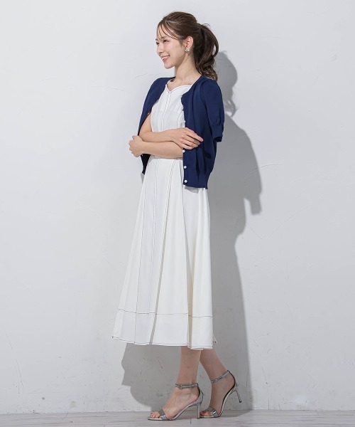 QUEENS COURT(クイーンズコート)の「パールボタンパフ袖カーデ≪接触冷感/手洗い可能≫(カーディガン/ボレロ・レディース・ブルー/ホワイト/ブラック/ネイビー/ピンク/ブルー系その他/ピンク系その他・M)」の14枚目の写真