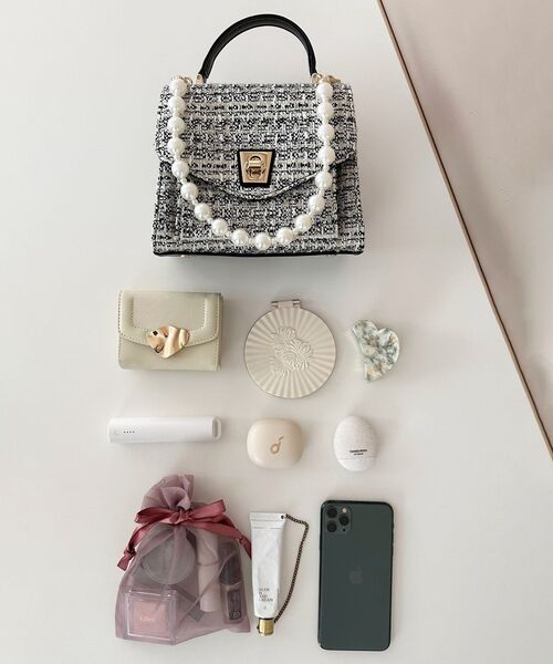 MAJESTIC LEGON(マジェスティックレゴン)の「パールチェーンクラシカルバッグ(ショルダーバッグ・レディース・ブラック系その他/ブラック系その他2/ブラック・FREE)」の18枚目の写真