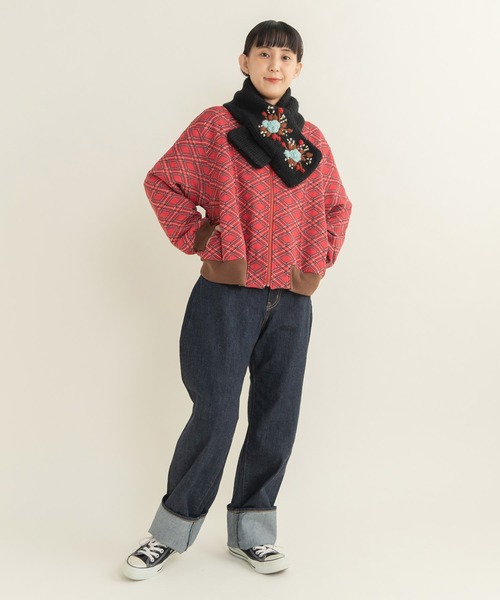 CHILD WOMAN（チャイルドウーマン）の「【WEB別注】ネパールハンドニット 刺繍マフラー（マフラー・レディース・ブラック/キナリ・FREE）」の20枚目の写真