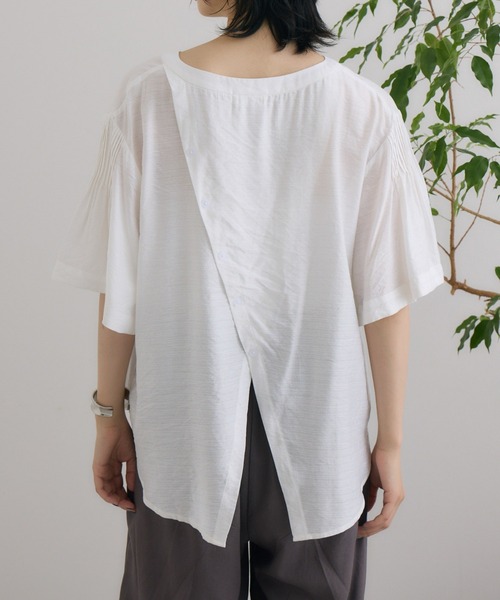 ROSIEE（ロージー）の「ROSIEE バック釦袖フレアブラウス（シャツ/ブラウス・レディース・ベージュ/ホワイト・FREE）」の18枚目の写真