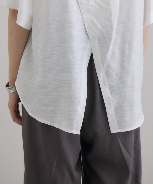 ROSIEE（ロージー）の「ROSIEE バック釦袖フレアブラウス（シャツ/ブラウス・レディース・ベージュ/ホワイト・FREE）」の20枚目の写真