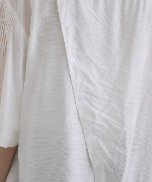 ROSIEE（ロージー）の「ROSIEE バック釦袖フレアブラウス（シャツ/ブラウス・レディース・ベージュ/ホワイト・FREE）」の21枚目の写真