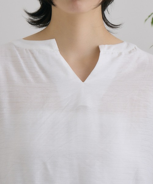 ROSIEE（ロージー）の「ROSIEE バック釦袖フレアブラウス（シャツ/ブラウス・レディース・ベージュ/ホワイト・FREE）」の22枚目の写真