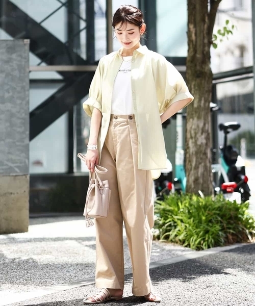 a.v.v(アーヴェヴェ)の「【洗える】チノタックワイドパンツ(チノパンツ・レディース・ベージュ/アイボリー・40/36/38/42/34)」の18枚目の写真