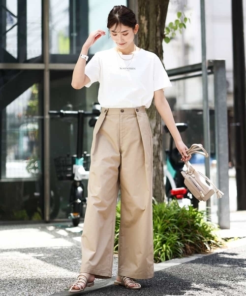 a.v.v(アーヴェヴェ)の「【洗える】チノタックワイドパンツ(チノパンツ・レディース・ベージュ/アイボリー・40/36/38/42/34)」の19枚目の写真
