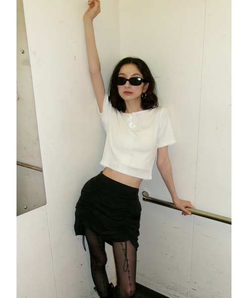 Adoon plain(アドーンプレーン)の「ネックリボンTシャツ(Tシャツ/カットソー・レディース・ブラック/ホワイト/レッド/サックスブルー・FREE)」の12枚目の写真