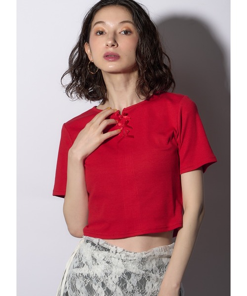 Adoon plain(アドーンプレーン)の「ネックリボンTシャツ(Tシャツ/カットソー・レディース・ブラック/ホワイト/レッド/サックスブルー・FREE)」の6枚目の写真