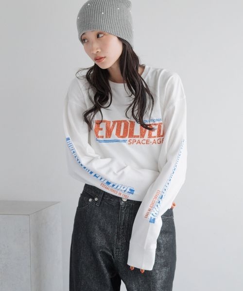 LOWRYS FARM(ローリーズファーム)の「FIRMロゴカコウTシャツLS 144278(Tシャツ/カットソー・レディース・オフホワイト/グレー・FREE)」の2枚目の写真