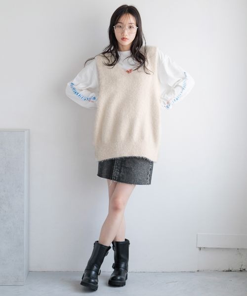 LOWRYS FARM(ローリーズファーム)の「FIRMロゴカコウTシャツLS 144278(Tシャツ/カットソー・レディース・オフホワイト/グレー・FREE)」の8枚目の写真