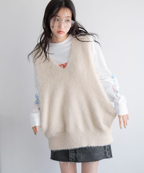 LOWRYS FARM(ローリーズファーム)の「FIRMロゴカコウTシャツLS 144278(Tシャツ/カットソー・レディース・オフホワイト/グレー・FREE)」の11枚目の写真