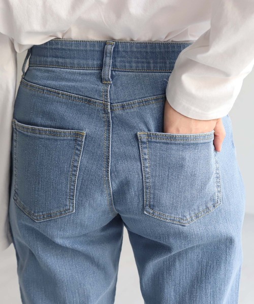 HUG.U（ハグユー）の「ゆるフィットスキニーデニム（デニムパンツ・レディース・インディゴブルー/ダークインディゴブルー/ライトインディゴブルー/ワンウォッシュ・S(レギュラー丈)/S(トール丈)/M(レギュラー丈)/M(トール丈)/L(レギュラー丈)/L(トール丈)/LL(レギュラー丈)/LL(トール丈)）」の22枚目の写真