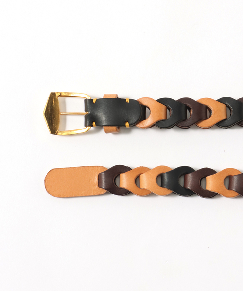 m's braque（エムズブラック）の「m’s braque x ilmicio(エムズ ブラック×イルミーチョ)BOUCLE 別注フルハンドベルト（ベルト・メンズ・ベージュ/ブラック/その他・FREE）」の8枚目の写真