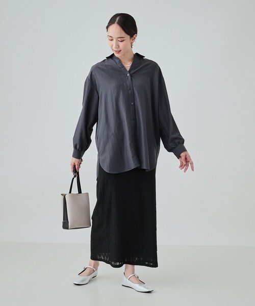 SHOO・LA・RUE（シューラルー）の「◆華やかな光沢！メタリックメリージェーン（パンプス・レディース・ブラック/シルバー・35/45）」の3枚目の写真