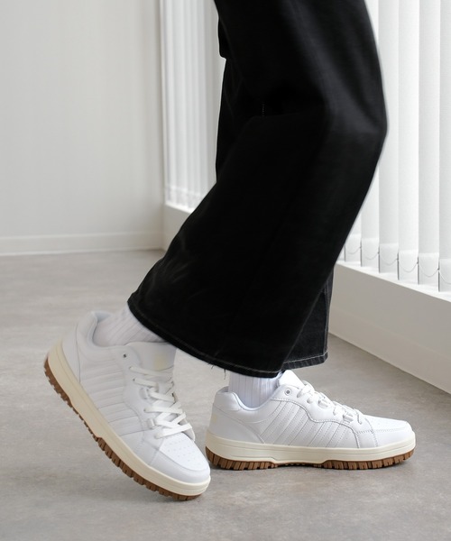 K-SWISS(ケースイス)の「【K-SWISS/ケースイス】サイドライン レースアップスニーカー(スニーカー・メンズ・ホワイト/ブラック・26.5cm/26.0cm/25.5cm/25.0cm/24.5cm/24.0cm/23.5cm/23.0cm/27.5cm/27.0cm)」の11枚目の写真
