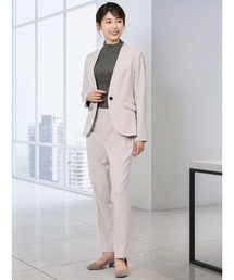 m.f.editorial（エムエフエディトリアル）の「m.f.エディトリアル レディース ストレッチ　ウォッシャブル　防シワ　UVケア　 テーパードパンツ ライトグレー(セットアップ可能)（スーツパンツ）」