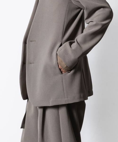 ATTACHMENT(アタッチメント)の「PE ストレッチ ダブルクロス カラーレスジャケット / PE STRETCH DOUBLE CLOTH COLLARLESS JKT(ノーカラージャケット・メンズ・ブラック/グレー系1/ライトグレー系・1/2/3)」の5枚目の写真